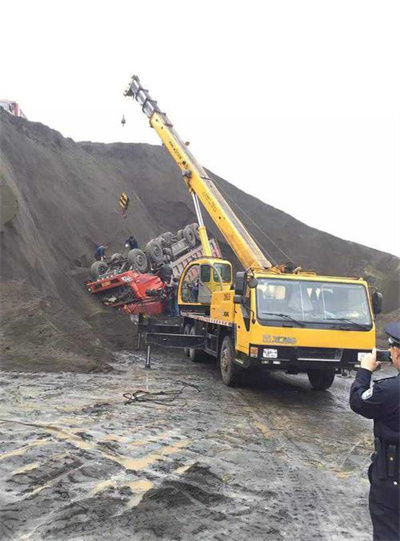 申扎上犹道路救援